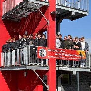 Jungschützen besuchen Feuerwehr